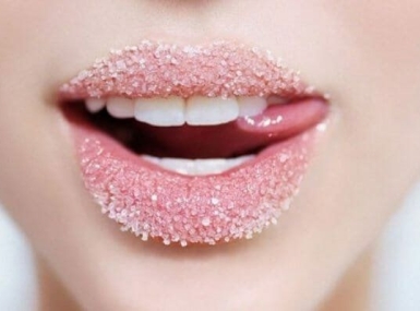 Tẩy Tế Bào Chết Môi – Bước Đệm Cho Đôi Môi Hồng Hào, Lên Màu Cực Chuẩn