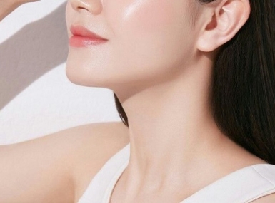 Vì Sao Da Bạn Dễ Nổi Mụn Sau Khi Đi Spa – Và Cách Khắc Phục Hiệu Quả
