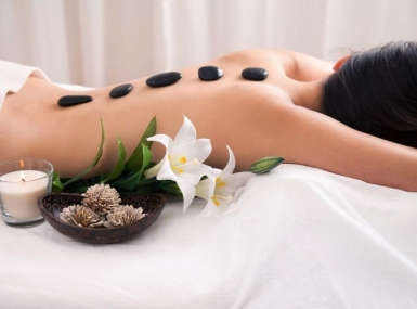 Massage Đá Nóng Quận 1 – Thư Giãn Sâu & Giảm Đau Nhức Tại Lisa Spa & Nail