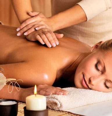 Massage Cổ Vai Gáy Thụy Điển – Giải Pháp Thư Giãn Cho Dân Văn Phòng Sau Những Giờ Làm Việc Căng Thẳng
