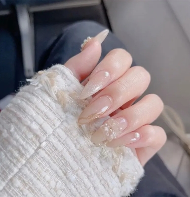 Nail Mắt Mèo Kim Cương – Xu Hướng Sơn Móng Sang Chảnh Khiến Mọi Cô Nàng Mê Đắm