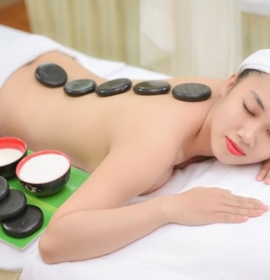 Thư Giãn Tuyệt Đối Với Dịch Vụ Massage Đá Nóng Tại Lisa Spa & Nail