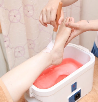 Ủ Paraffin Cho Tay Và Chân – Bí Quyết Phục Hồi Làn Da Khô Ráp, Sần Sùi