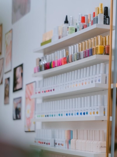 Hình lisa spa & nail 8